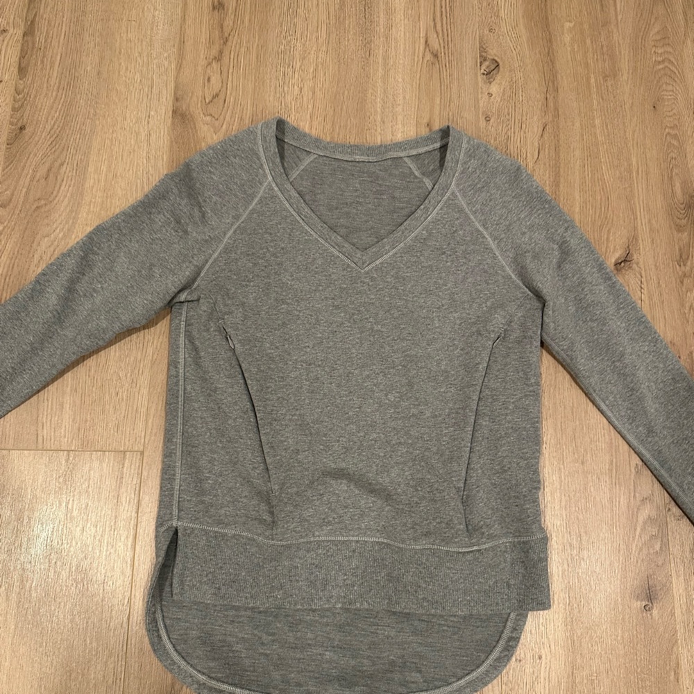 Lululemon gray v neck sweater with side zipper pockets size S